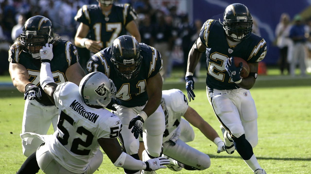 Lorenzo Neal, No. 41, blocking for LaDainian Tomlinson against Oakland on November 26, 2006
